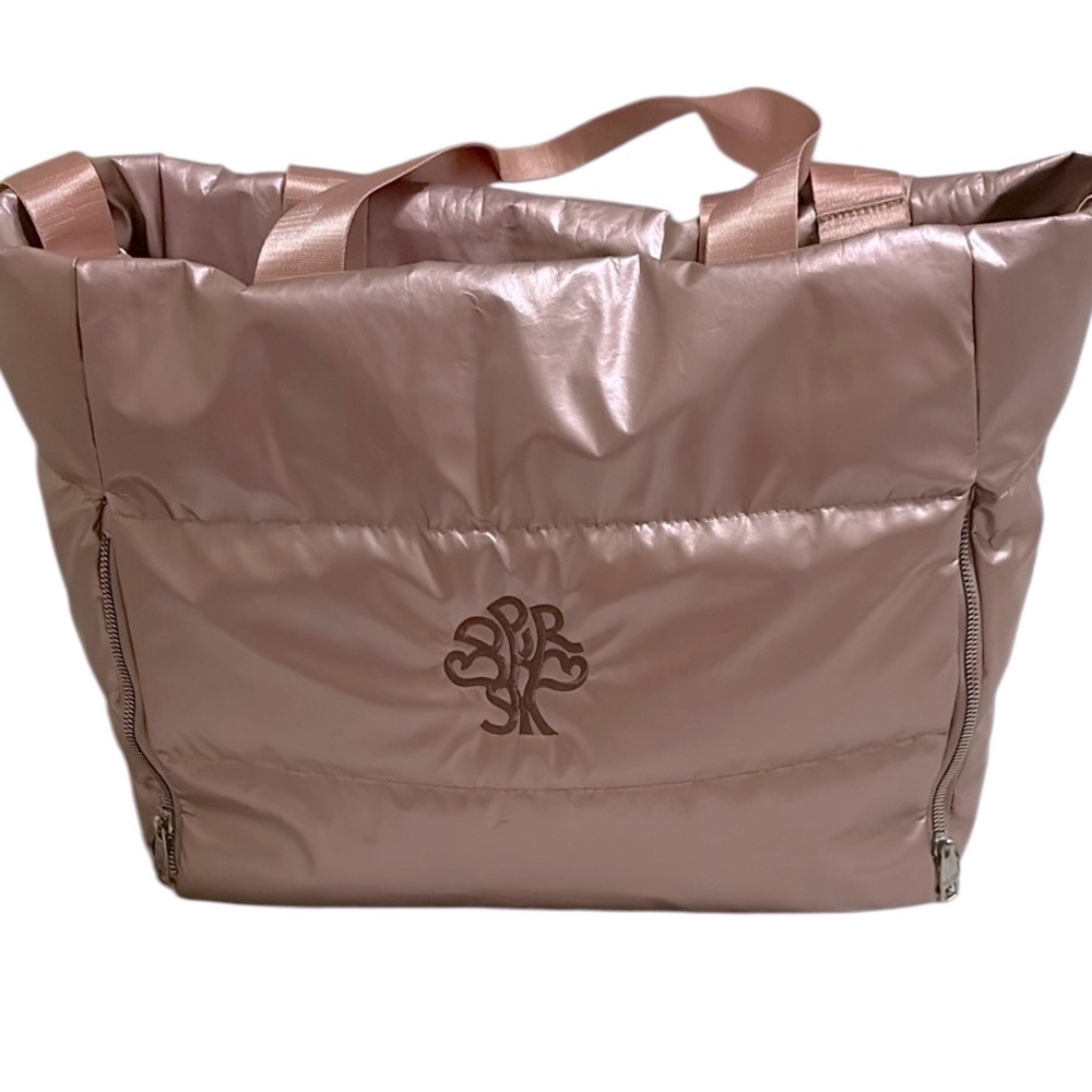 Puffer Gym/Tote/Travel Bag NWOT, unbranded, shiny light pink/rose gold , 21x13x9